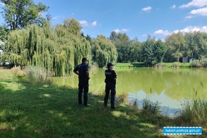 MUNDUROWI KONTROLUJĄ NIESTRZEŻONE KĄPIELISKA