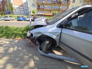 UCIEKAŁ PRZED POLICYJNĄ KONTROLĄ, PORZUCIŁ AUTO A W NIM PASAŻERA. NIE UNIKNIE ODPOWIEDZIALNOŚCI-ZOSTAŁ ZATRZYMANY