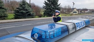 JECHAŁ 92 KM/H NA OBOWIĄZUJĄCEJ 40- STCE. STRACIŁ PRAWO JAZDY ORAZ ZOSTAŁ UKARANY SROGIM MANDATEM KARNYM