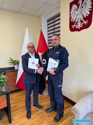 DZIAŁAMY RAZEM-SAMORZĄD WSPIERA POLICJĘ W WALCE Z NARKOTYKAMI