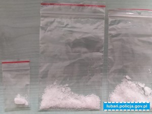 ZATRZYMANY Z NARKOTYKAMI I COFNIĘTYMI UPRAWNIENIAMI