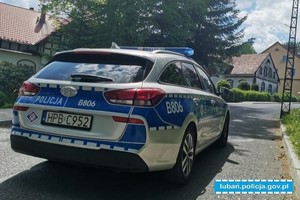 POLICJANCI RUCHU DROGOWEGO CZUWAJĄ NAD BEZPIECZEŃSTWEM PODCZAS WYDŁUZONEGO WEEKENDU LISTOPADOWEGO