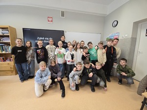 PRELEKCJA POLICJANTÓW NA TEMAT HEJTU, MOWY NIENAWIŚCI ORAZ BEZPIECZNEGO KORZYSTANI Z INTERNETU