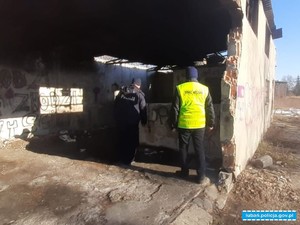 wspólny patrol policji i straży miejskiej