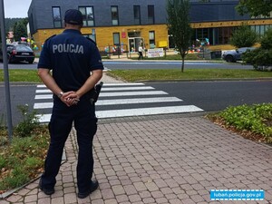 Bezpieczna droga do szkoły- policjanci czuwają nad bezpieczeństwem dzieci i młodzieży