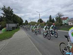 Peleton pokoju przejechał przez powiat lubański. Policjanci czuwali nad bezpieczeństwem European Peace Ride 2026
