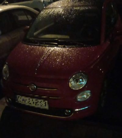 zaparkowany skradziony samochód