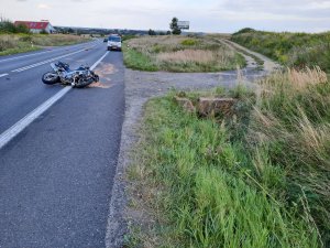 Ku przestrodze! Dramatyczny wypadek motocyklisty w Pisarzowicach